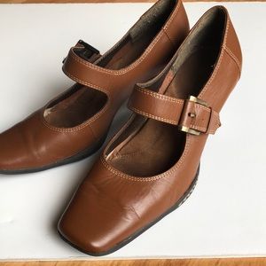 Aerosoles size 7B Heels